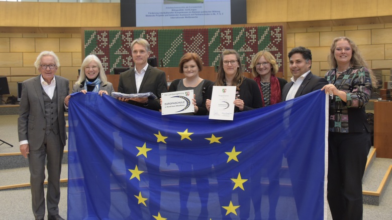 Foto_Europaschule_Zertifikat_Burggymnasium Foto_Europaschule_Zertifikat_Burggymnasium
